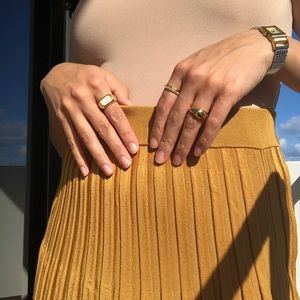 Midi ribbed and pleated skirt